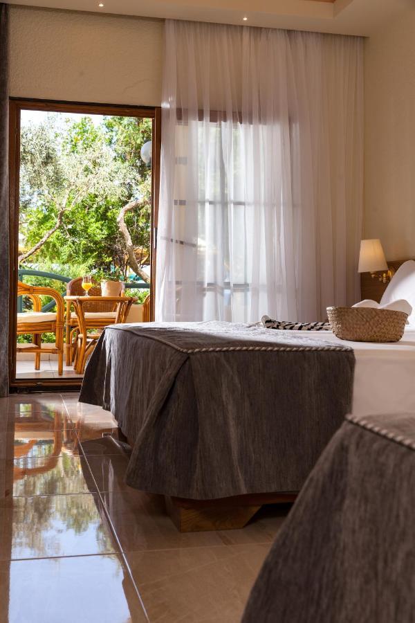 Possidi Holidays Resort & Suite Hotel מראה חיצוני תמונה