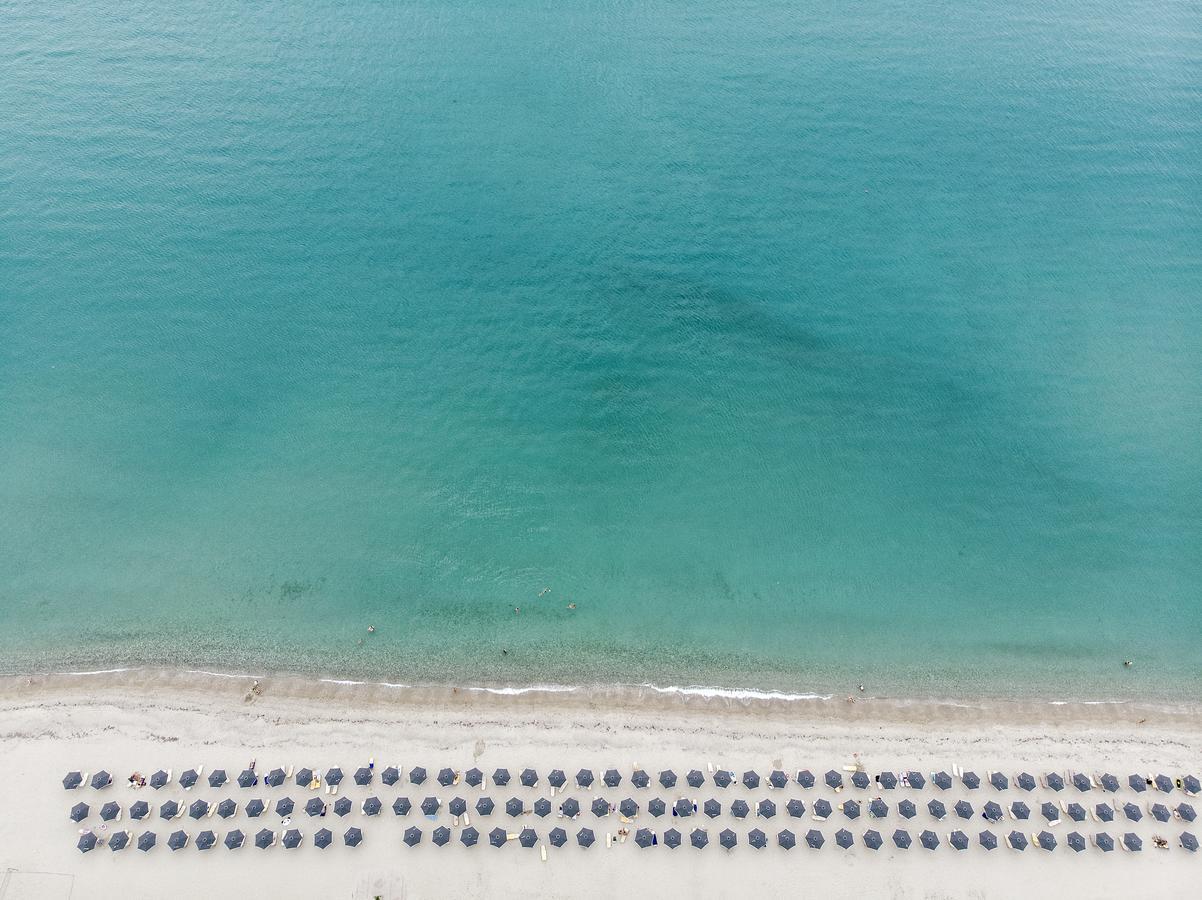 Possidi Holidays Resort & Suite Hotel מראה חיצוני תמונה