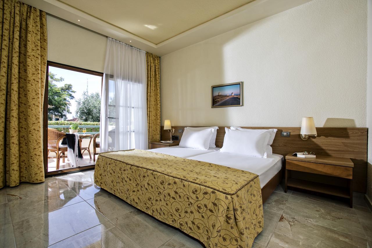 Possidi Holidays Resort & Suite Hotel מראה חיצוני תמונה