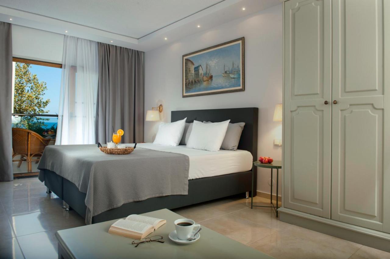Possidi Holidays Resort & Suite Hotel מראה חיצוני תמונה