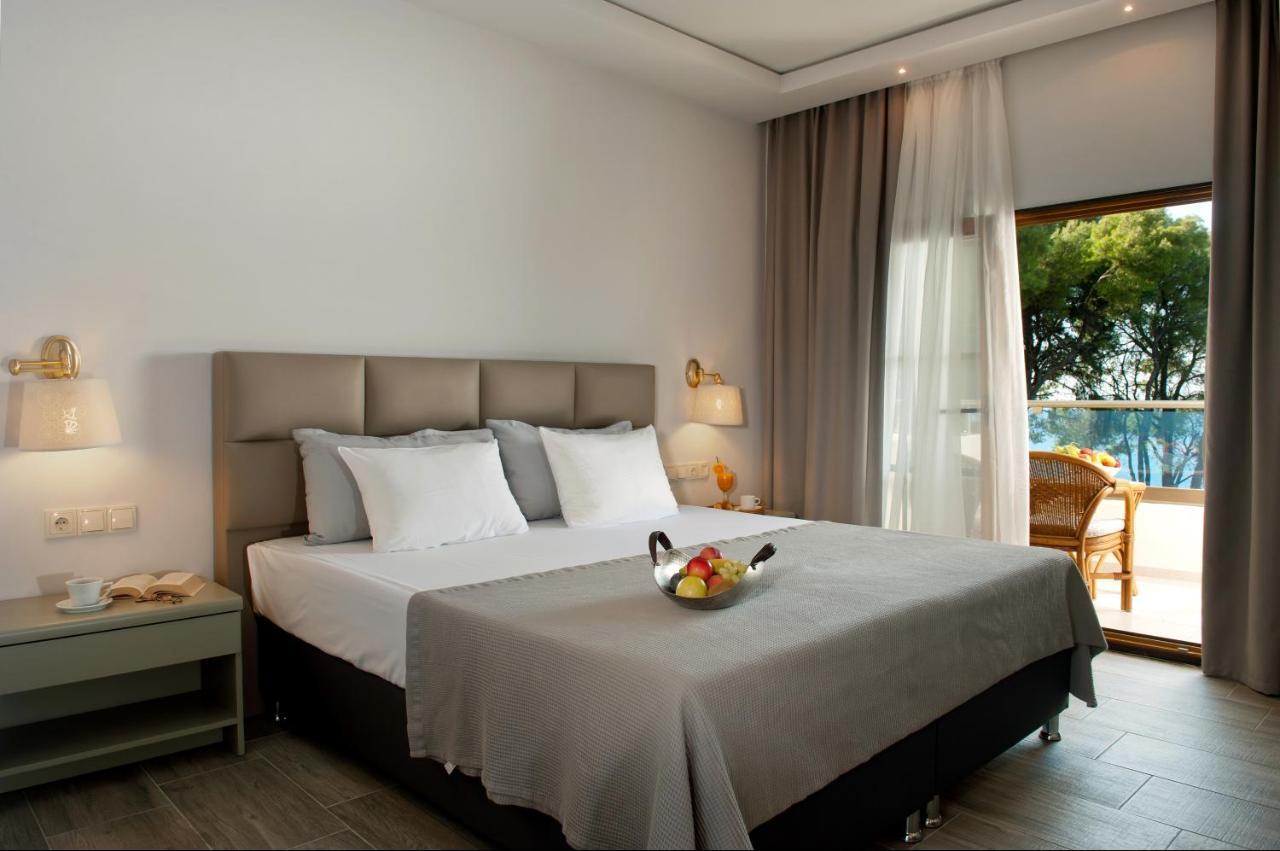 Possidi Holidays Resort & Suite Hotel מראה חיצוני תמונה